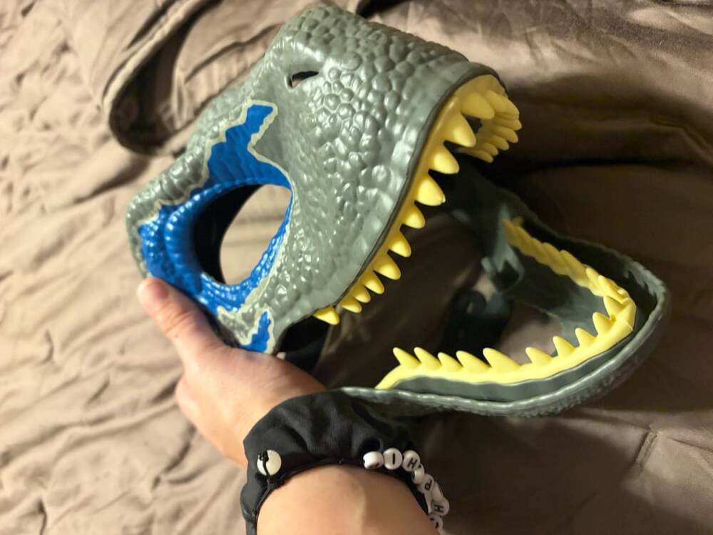 2018 Mattel Jurassic World Velociraptor Blue Dinosaur Mask
